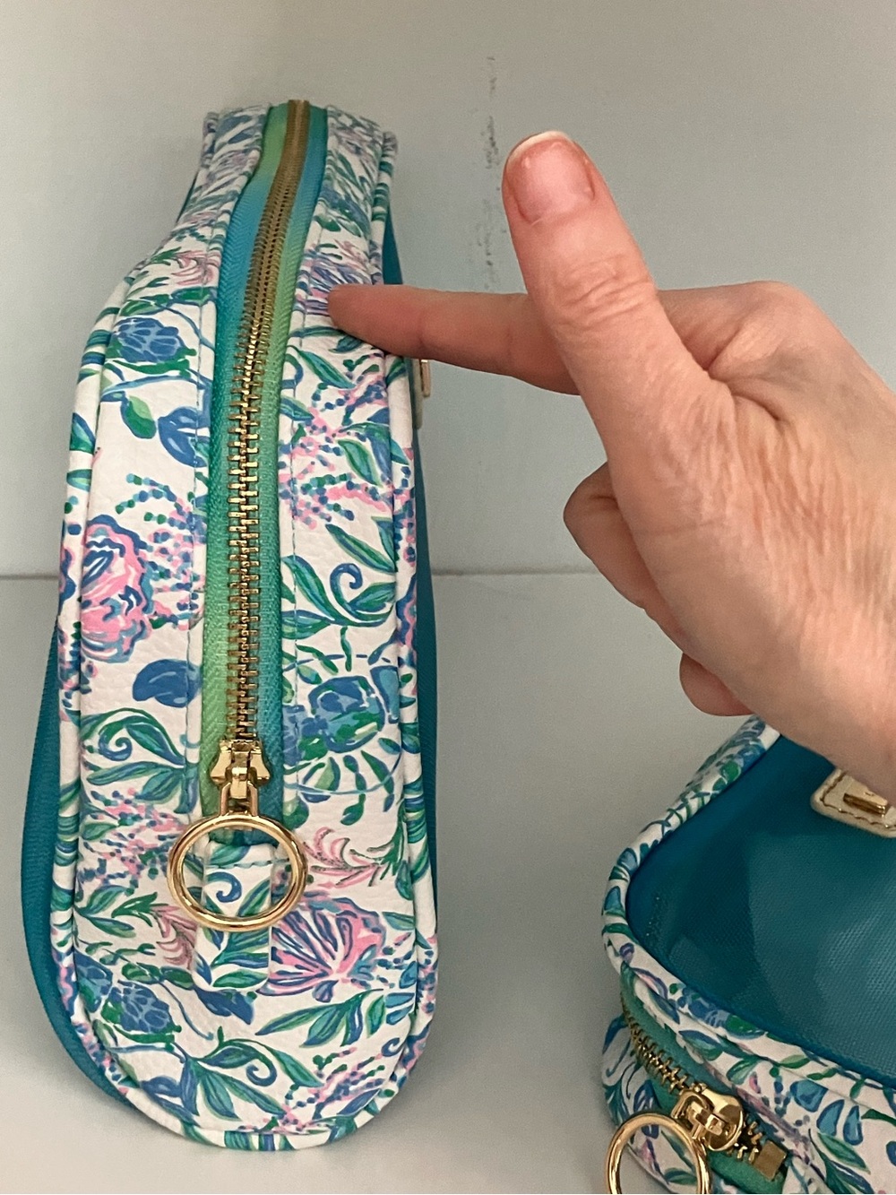NWOT Lilly Pulitzer Cosmetic Cases Set of 2 (Just a Pinch) - Picture 6 of 6